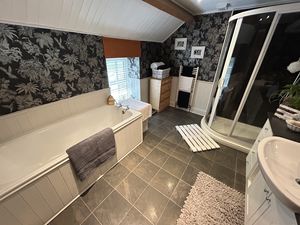 Photo 16- click for photo gallery